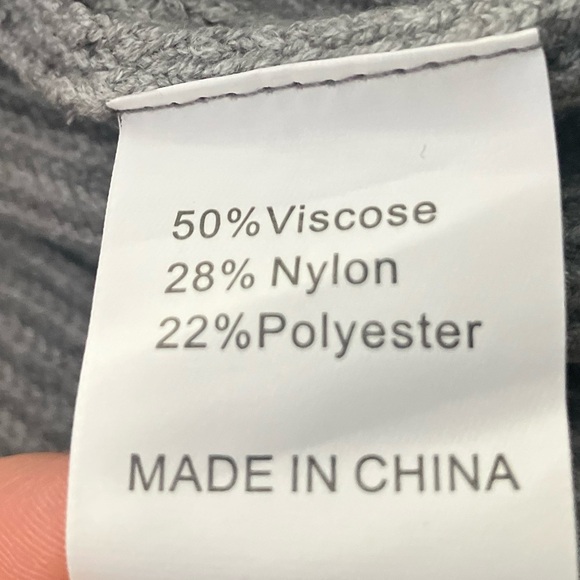 BTFBM Gray Half Zip Ribbed Knit Turtleneck Sweater Size Large NWT - Picture 4 of 7